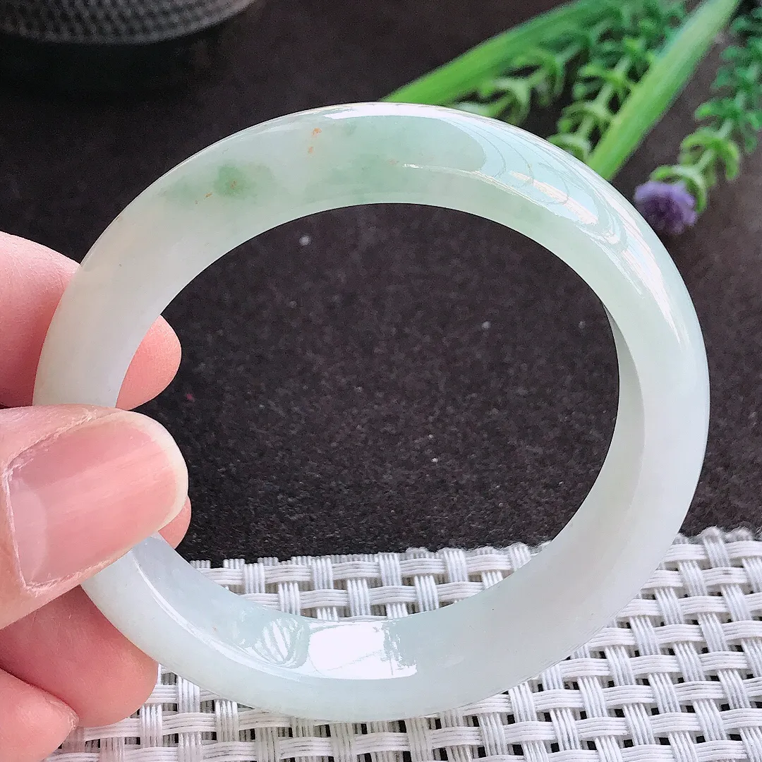 实拍A货翡翠53/12.3/8老坑精美冰润飘花手镯宽边玉镯手环