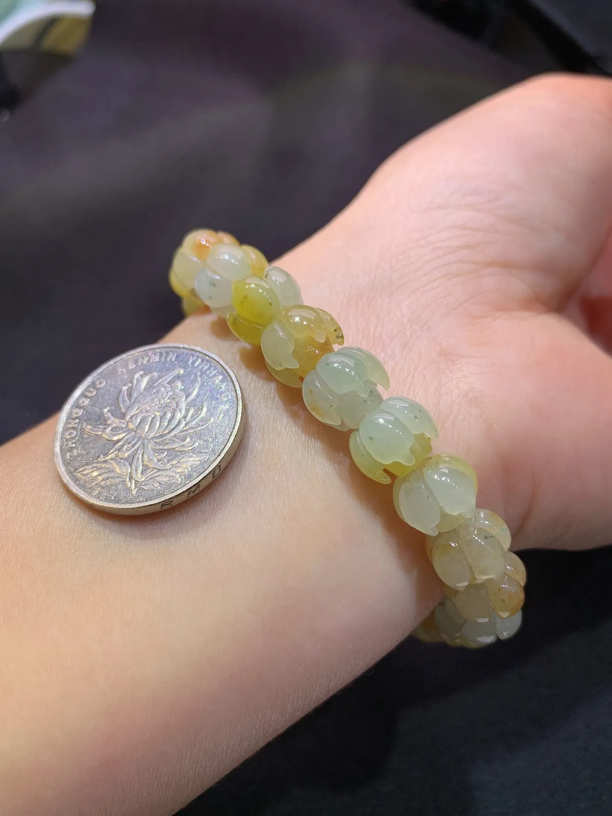 黄翡莲蓬手串，手链，冰润鲜艳，种水足，Xm 尺寸10.3*7.5