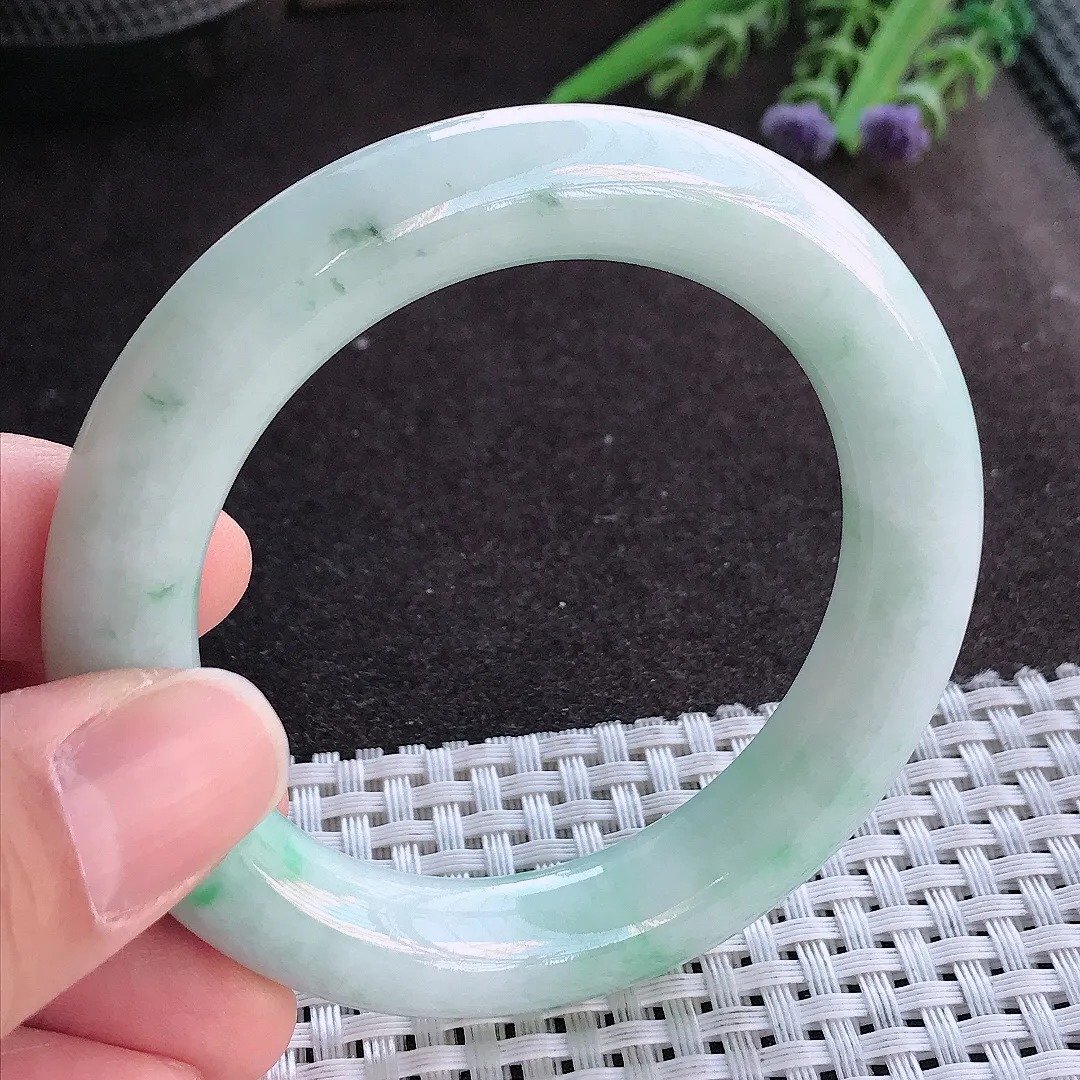 实拍A货翡翠52.8/11.2/11老坑秀气温润飘花圆条手镯玉镯手环