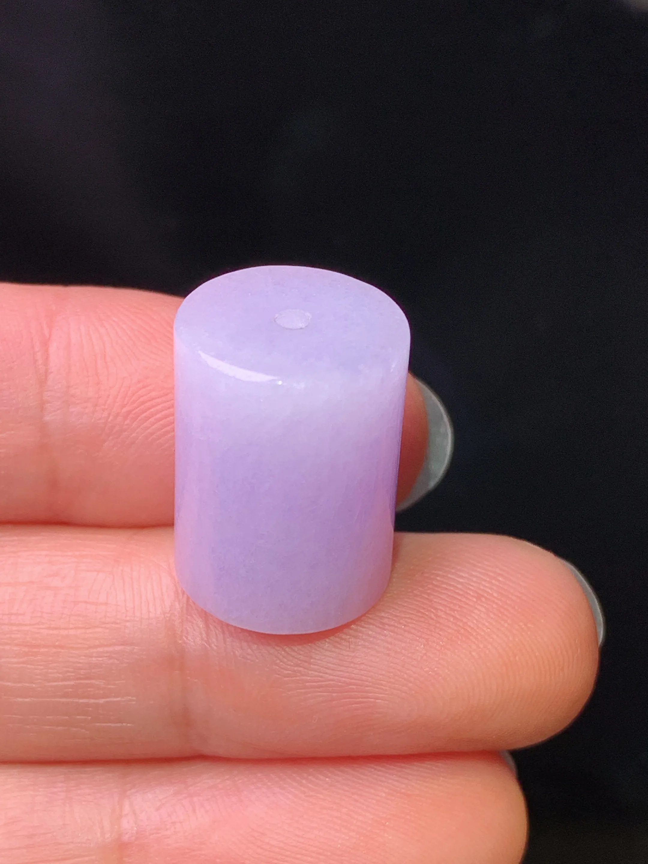 紫罗兰路路通吊坠 玉质细腻 色泽艳丽清新 整体尺寸12.7*17