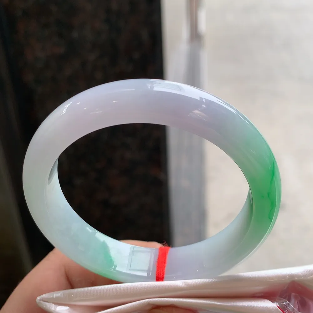 正圈一大圈春彩 无瑕 尺寸:57.1/13.2/8.1 色好