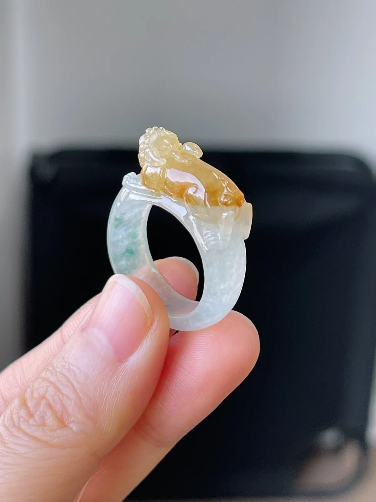 翡翠冰糯种黄加绿扳指