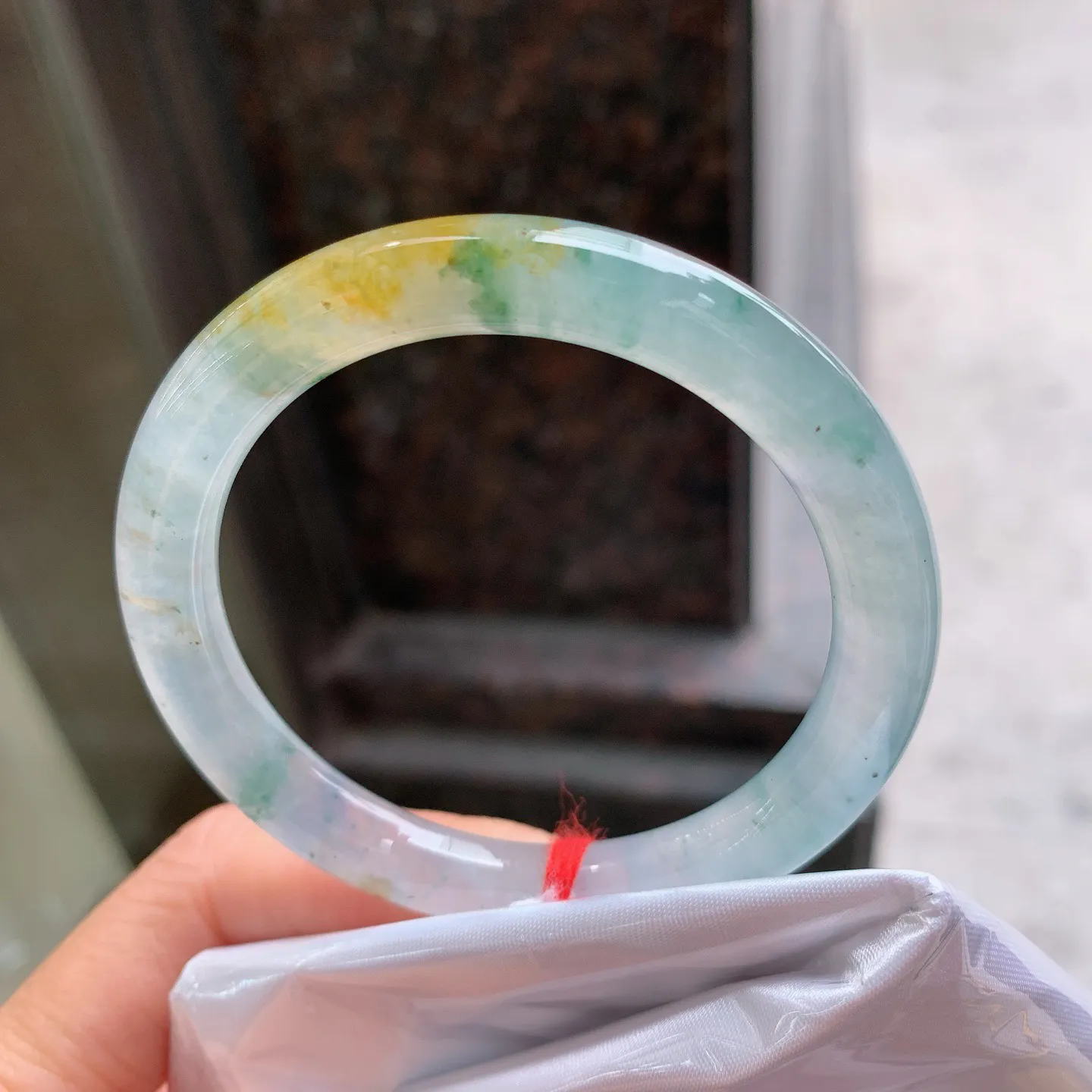 圆条冰黄翡飘花 无瑕 尺寸：51.4/8/8.2 特色料子