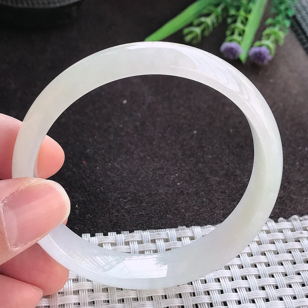 实拍A货翡翠59/13.2/6.3老坑冰透起胶月光白手镯宽边玉镯手环