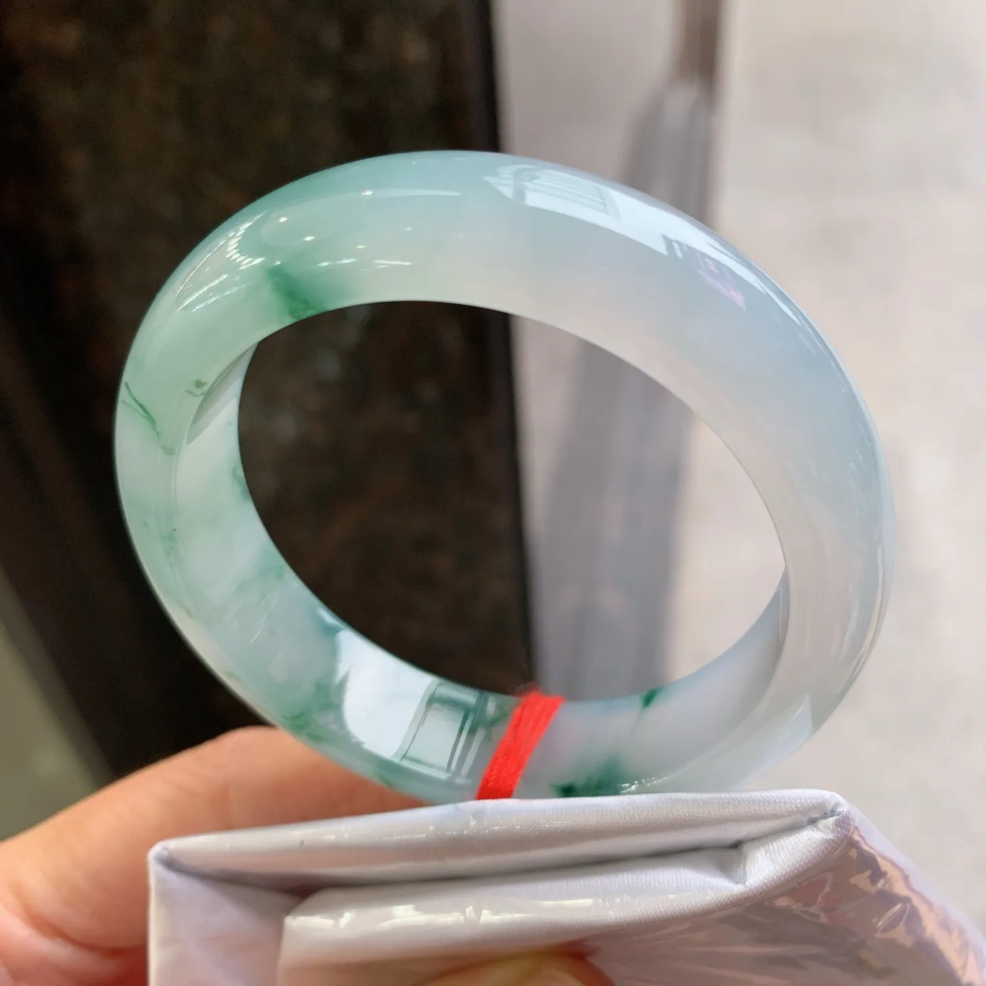 正圈冰飘花 无瑕 尺寸：54.3/14/9 冰润