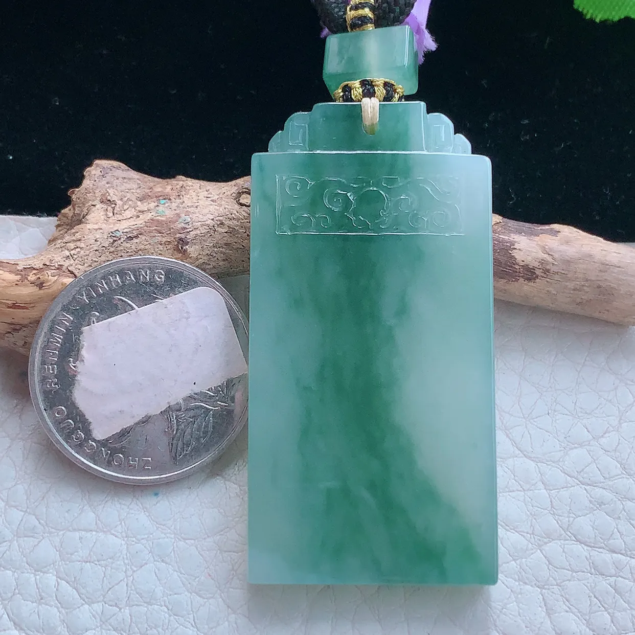 yl实拍51*25.8*5.5缅甸翡翠冰蓝花仿古雕花无事牌吊坠，吉祥项坠