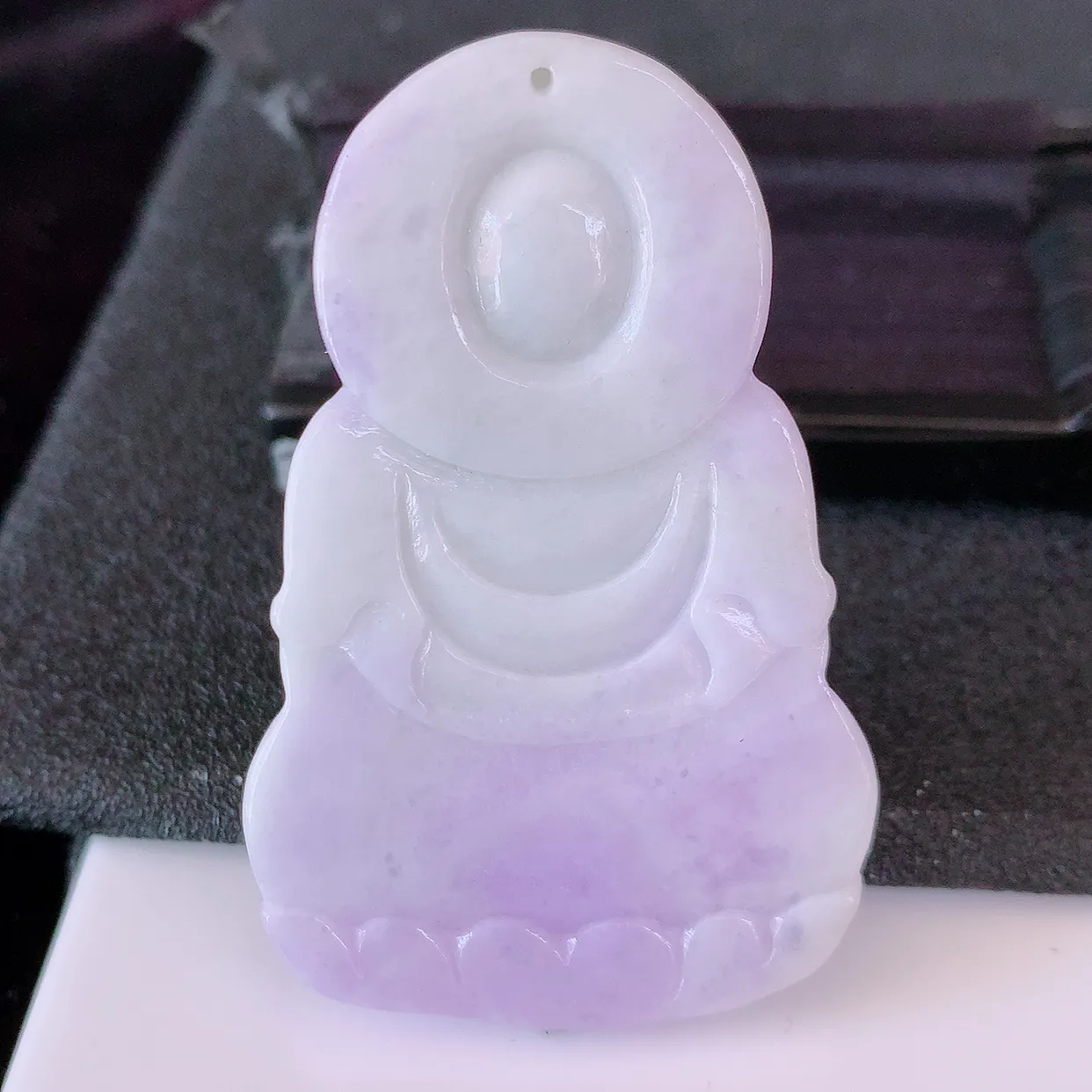 自然光实拍，冰润紫罗兰翡翠观音菩萨吊坠，赐福观音，玉润通透，慈祥端庄！#1.7
