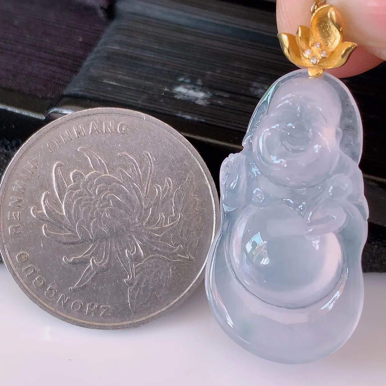 18K金镶嵌冰种翡翠逍遥布袋佛吊坠，代代有钱，水足丰盈，盈满欢喜，配戴送礼佳品！#1.7整体37裸石30*16.5*5.8