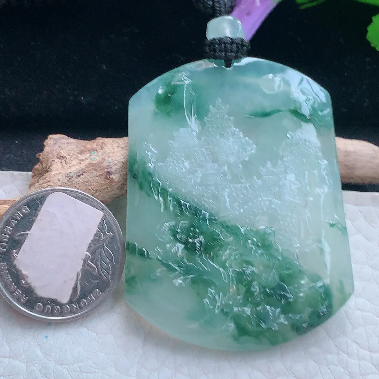 yl实拍55.3*42.2*5.8缅甸翡翠冰飘花山水牌吊坠，指日高升项坠