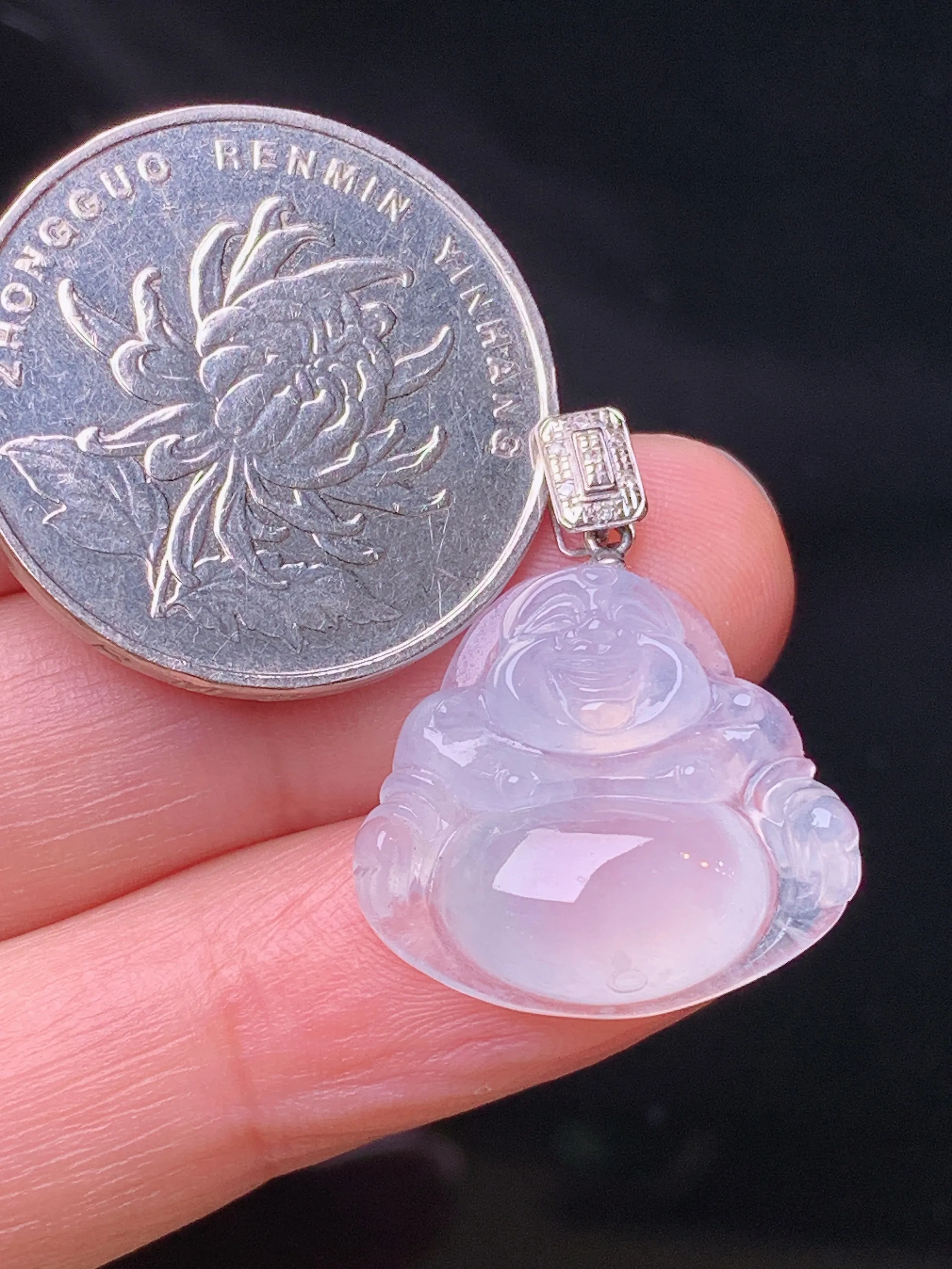 18k金钻镶嵌冰种佛公吊坠 玉质细腻 色泽艳丽清新 整体尺寸25*20*5.8