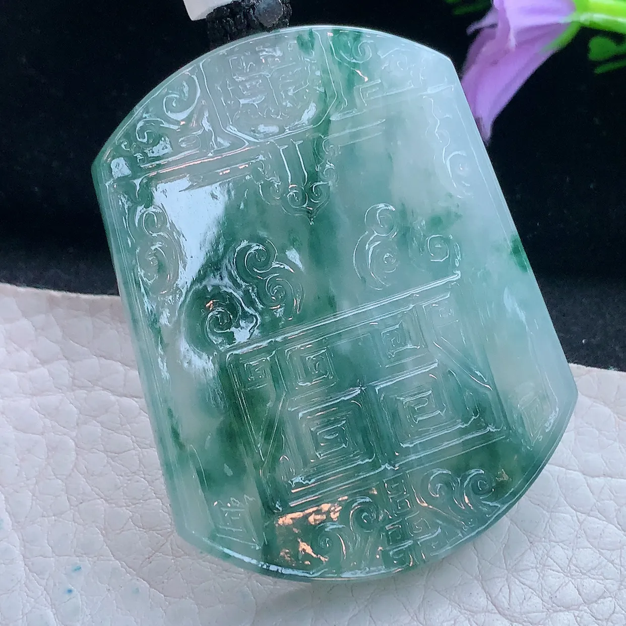 yl实拍52.6*41.6*6.2缅甸翡翠冰飘花仿古牌福临门吊坠，福气绵绵项坠雕花无事牌