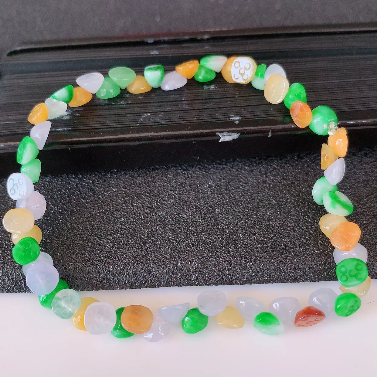 自然光实拍，冰润多宝翡翠手链，多彩莲蓬翡翠手串，颜色丰富，料子细腻，高档大气，自戴送礼佳品！#1.7取一尺寸5*5*2.8