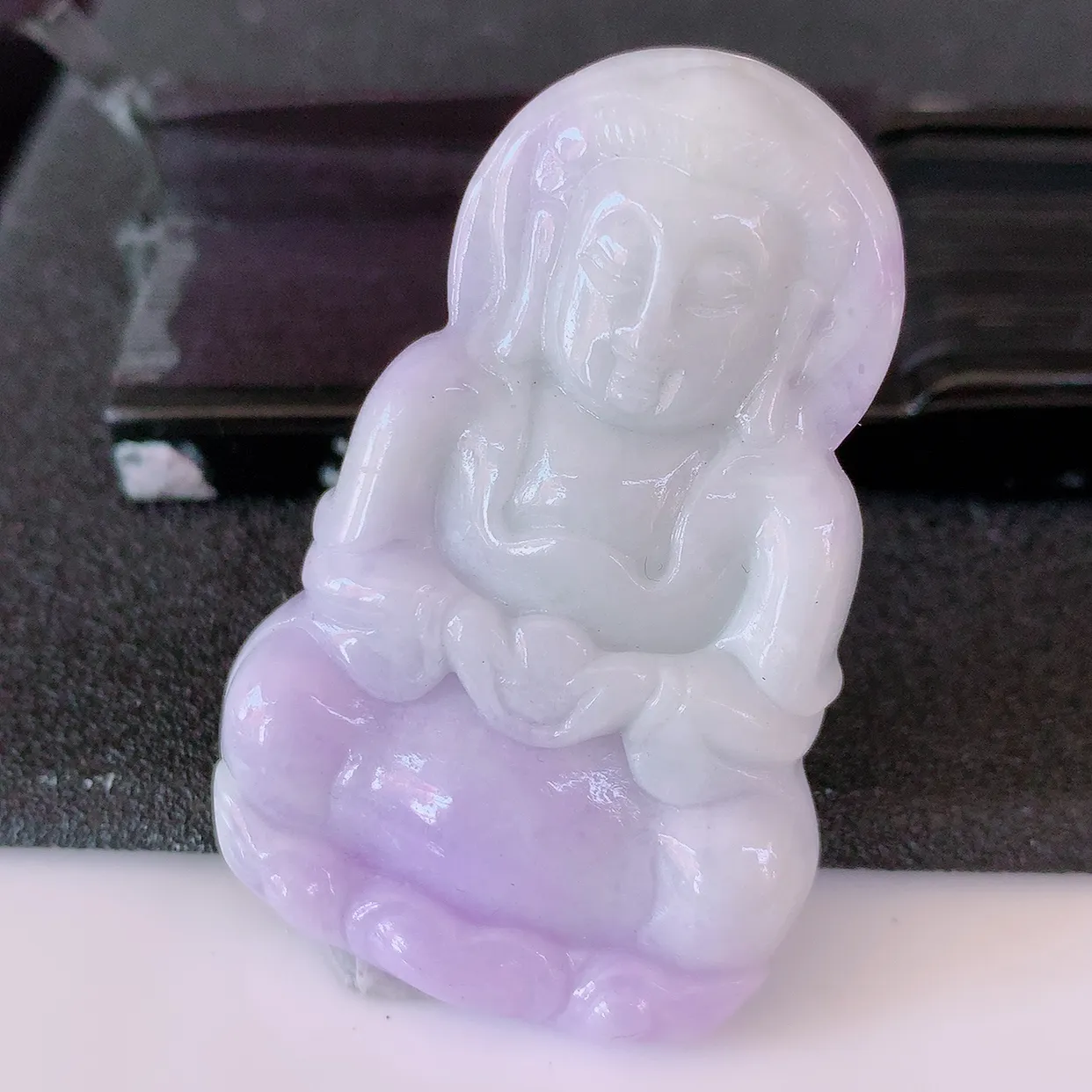 自然光实拍，冰润紫罗兰翡翠观音菩萨吊坠，赐福观音，玉润通透，慈祥端庄！#1.7