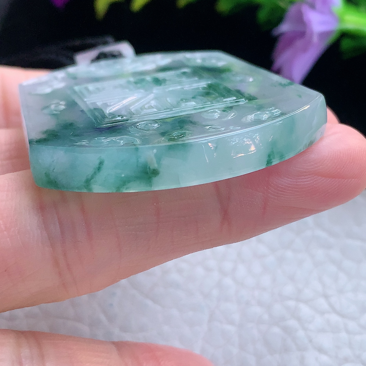 yl实拍53*38.5*6缅甸翡翠冰飘蓝花吉祥如意仿古牌吊坠，祥云瑞兆项坠