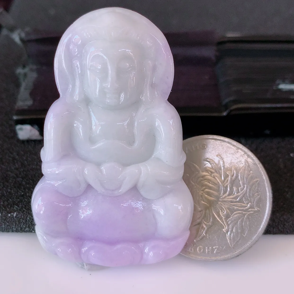 自然光实拍，冰润紫罗兰翡翠观音菩萨吊坠，赐福观音，玉润通透，慈祥端庄！#1.7