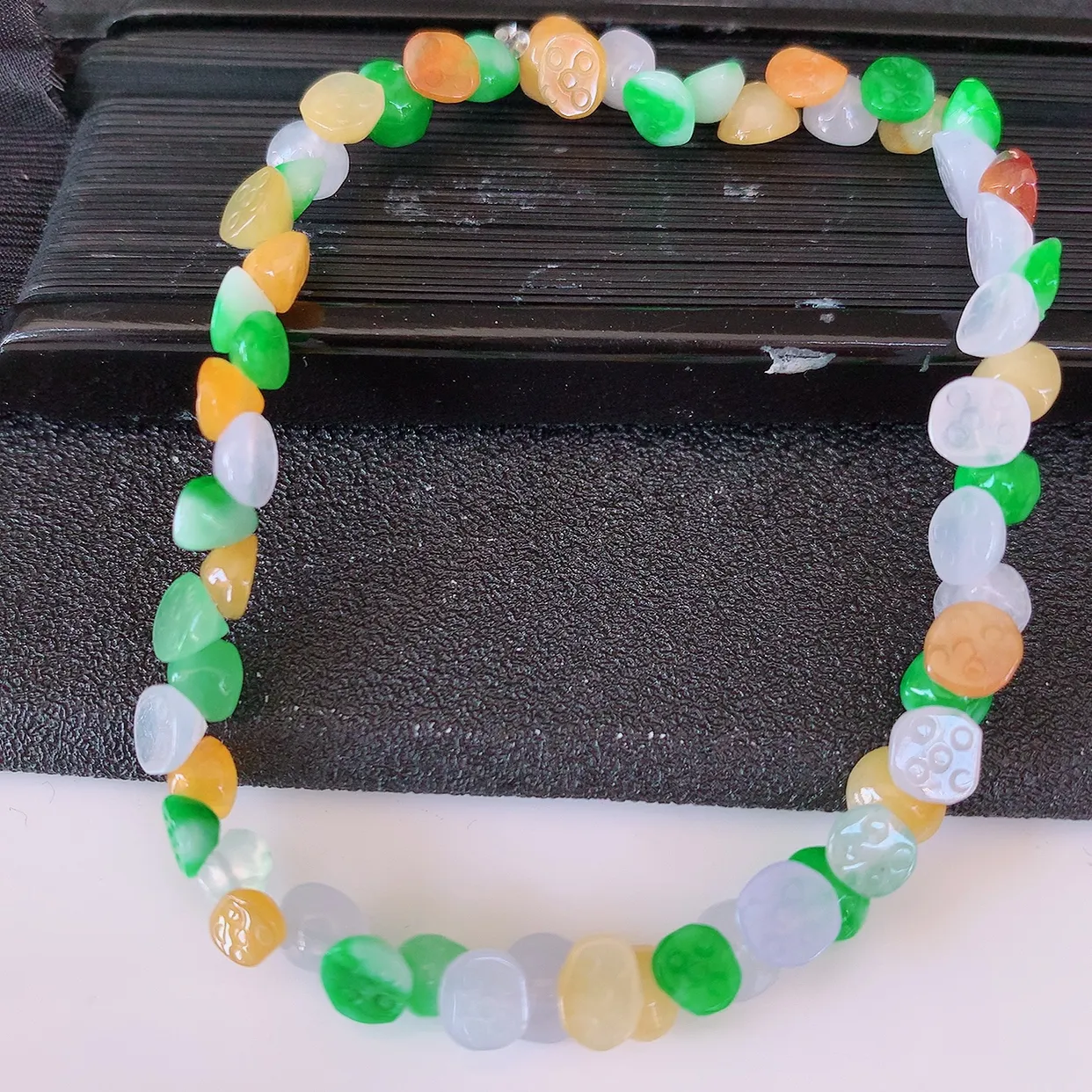 自然光实拍，冰润多宝翡翠手链，多彩莲蓬翡翠手串，颜色丰富，料子细腻，高档大气，自戴送礼佳品！#1.7