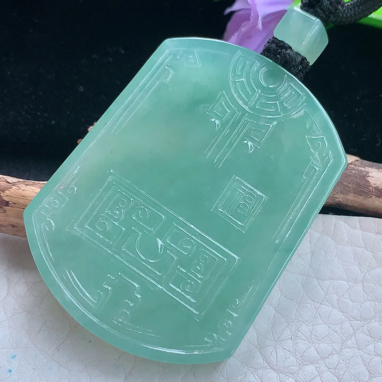 yl实拍52.8*40.2*5.6缅甸翡翠冰睛水仿古牌福临门吊坠，吉祥项坠雕花无事牌