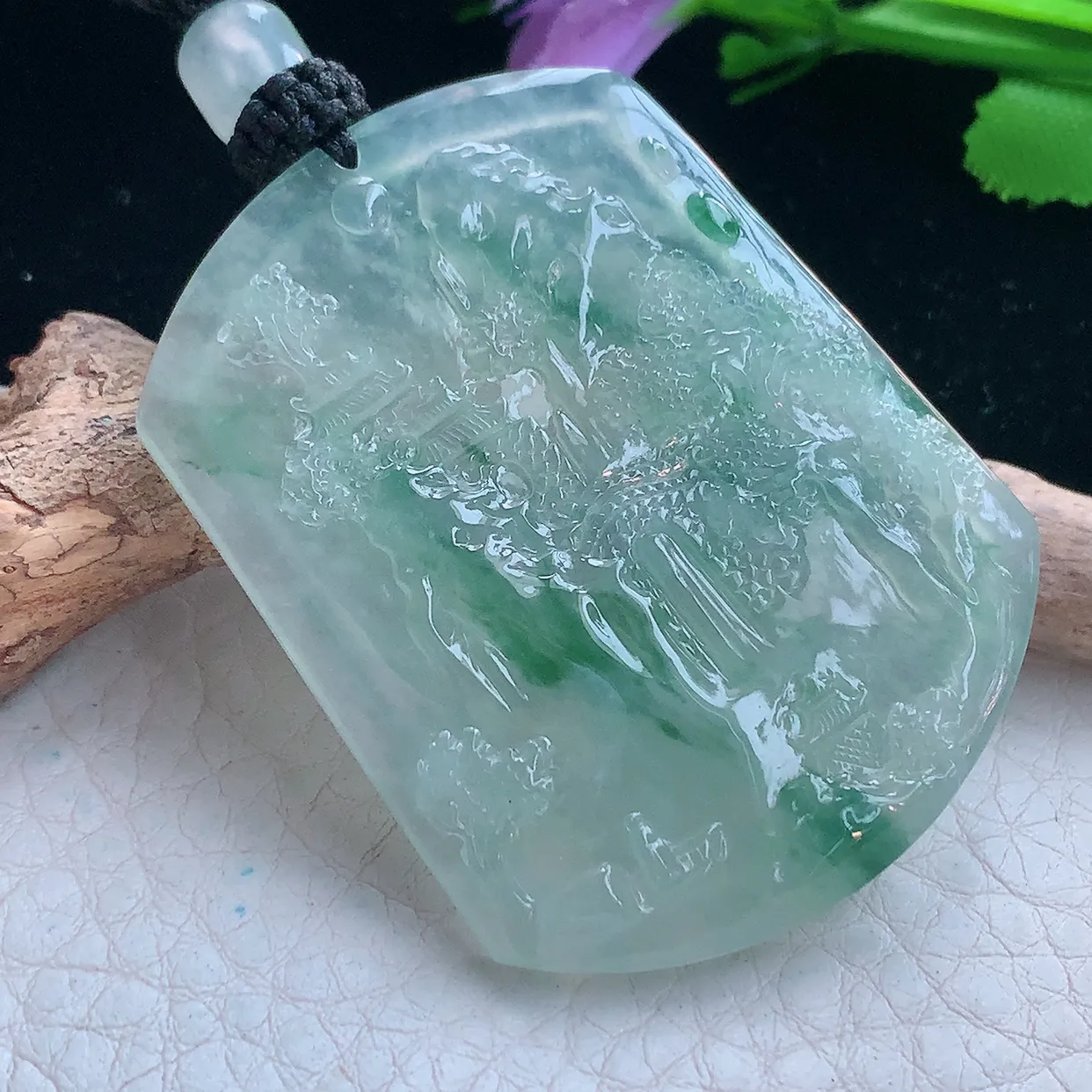 yl实拍48.8*38*4.8缅甸翡翠冰透飘花山水牌吊坠 高山流水悠然自在项坠