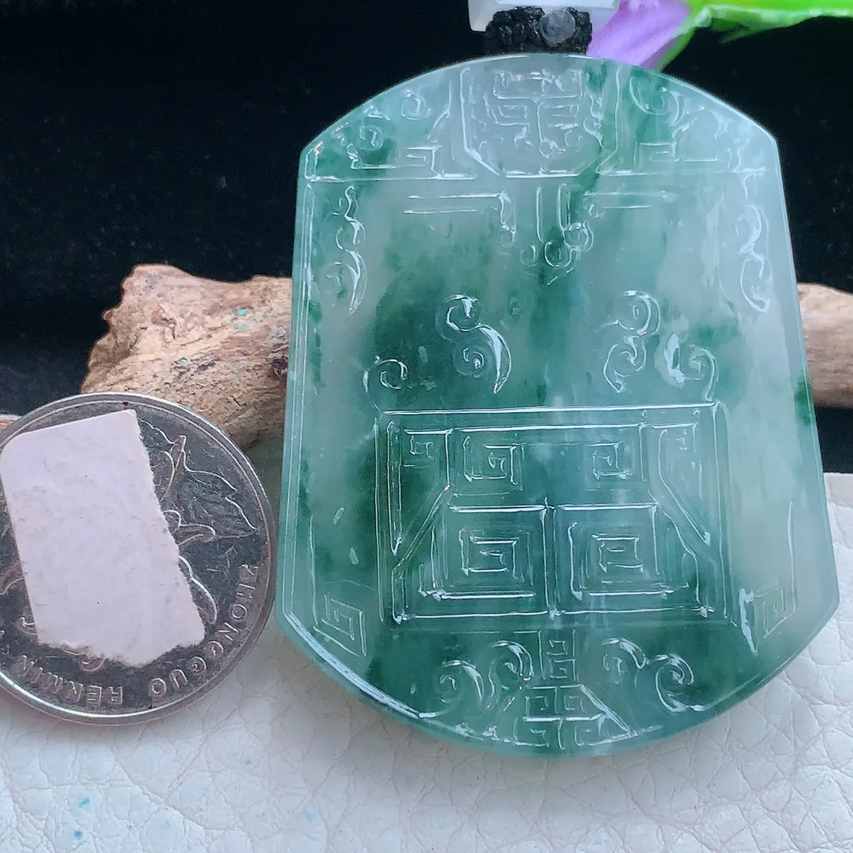 yl实拍52.6*41.6*6.2缅甸翡翠冰飘花仿古牌福临门吊坠，福气绵绵项坠雕花无事牌