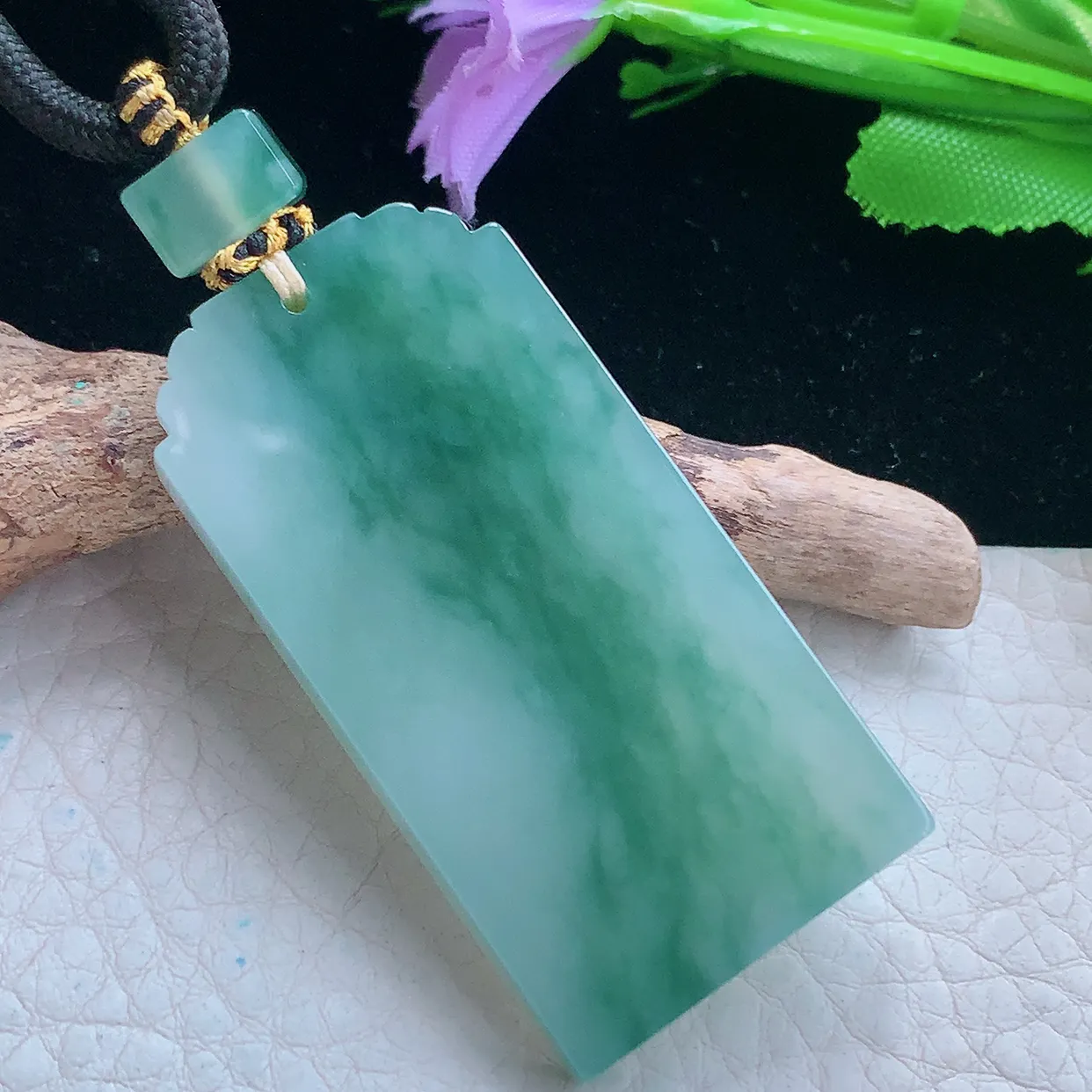 yl实拍51*25.8*5.5缅甸翡翠冰蓝花仿古雕花无事牌吊坠，吉祥项坠