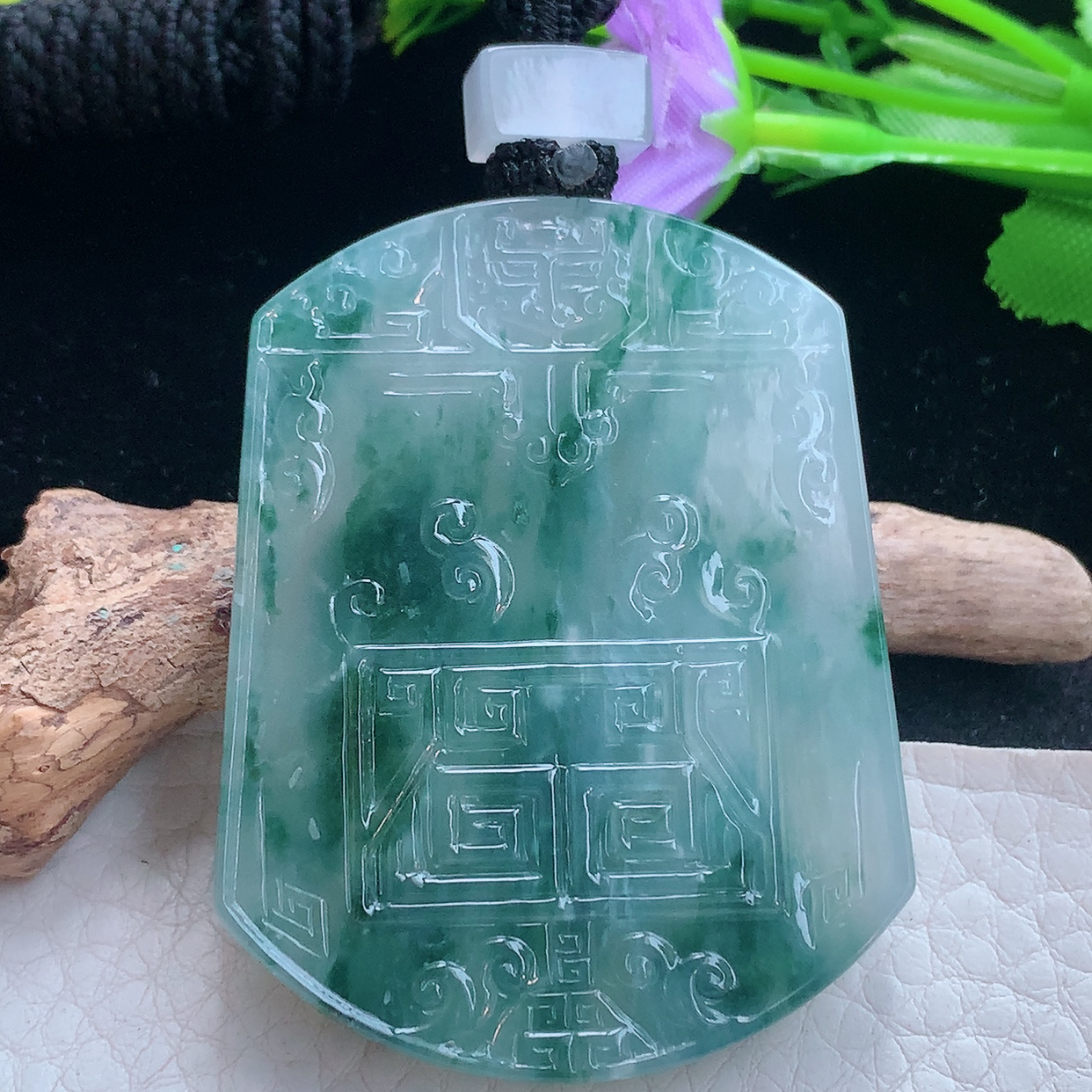 yl实拍53*38.5*6缅甸翡翠冰飘蓝花吉祥如意仿古牌吊坠，祥云瑞兆项坠