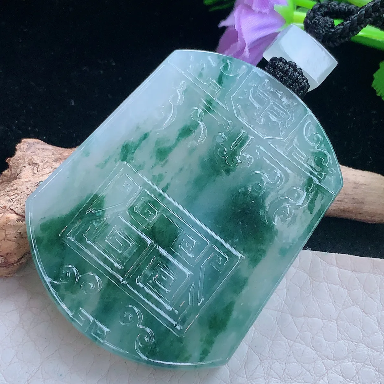 yl实拍52.6*41.6*6.2缅甸翡翠冰飘花仿古牌福临门吊坠，福气绵绵项坠雕花无事牌