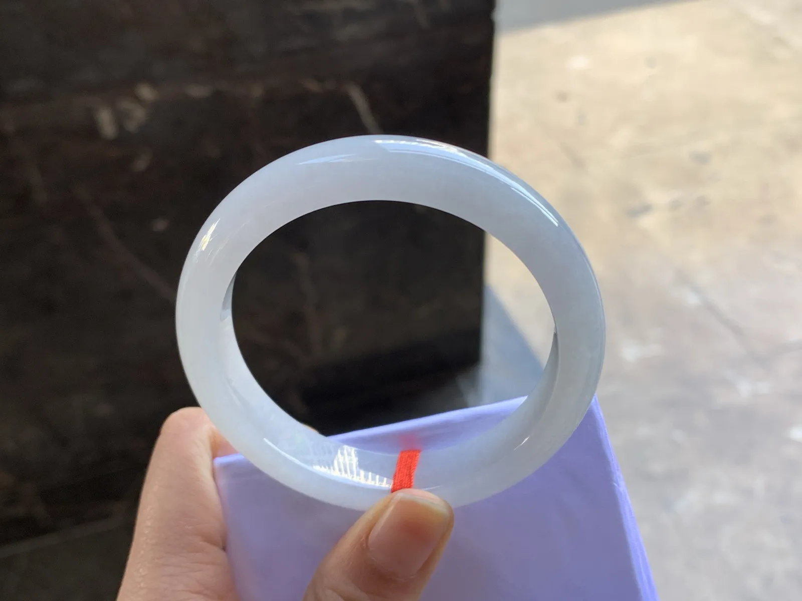 55.5-11.9-8.1

淡紫手镯^_^清新 细腻