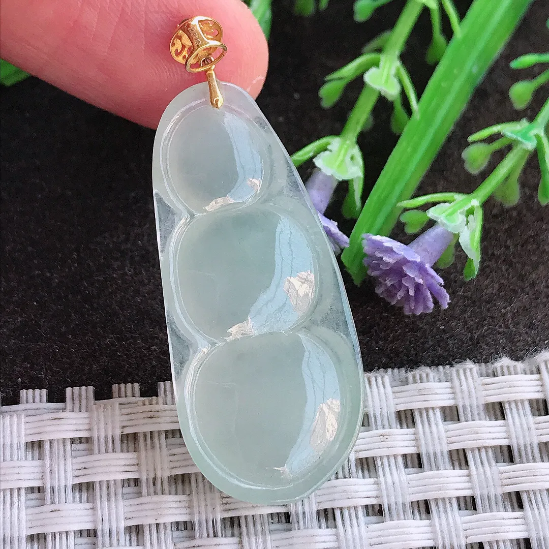 实拍A货翡翠36.5/16.5/5.5老坑18k金镶嵌冰胶水灵冰晴四季豆吊坠翡翠挂件