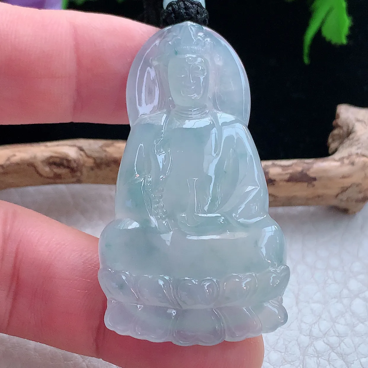 yl实拍55*31*6缅甸翡翠冰蓝持瓶观音玉吊坠，吉祥项坠