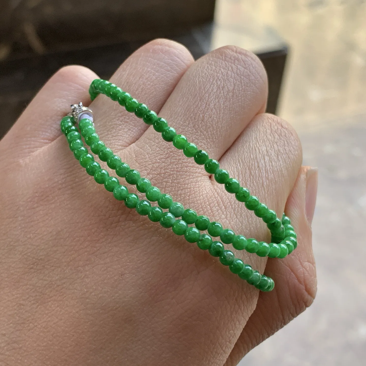 辣绿色珠链 色辣大气