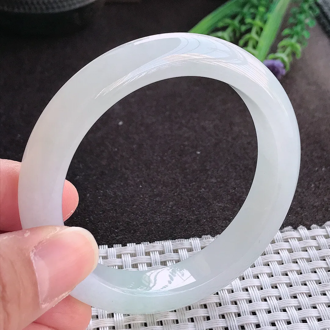 实拍翡翠A货55.5/12.3/8.8老坑冰纯果冻月光白手镯翡翠玉镯女款百搭