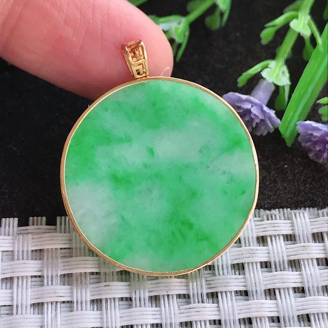 实拍A货翡翠28/2.3老坑18k金镶嵌温润飘阳绿无事牌圆牌吊坠翡翠挂件