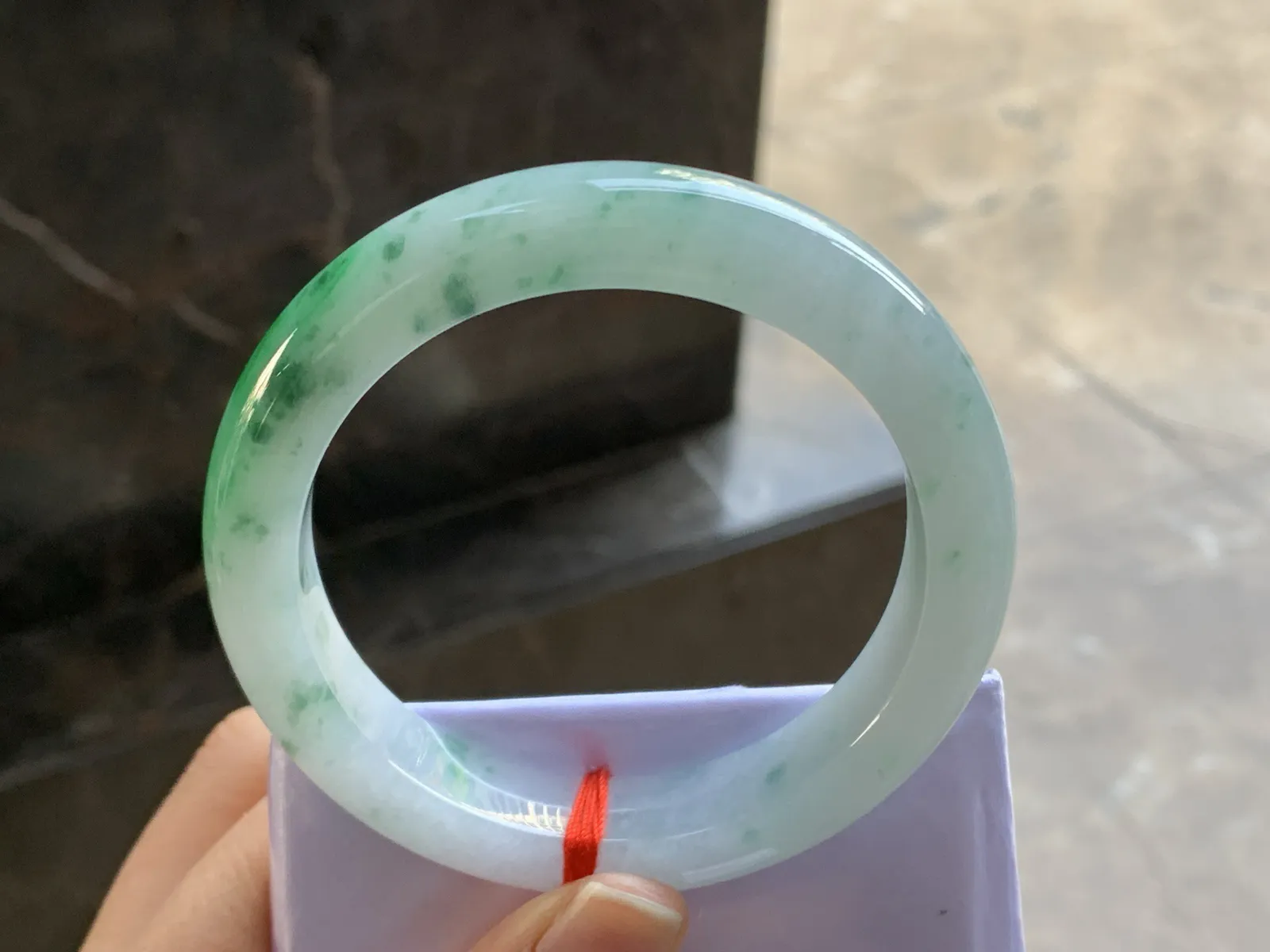 56-12.6-9.2

带色手镯^_^色阳