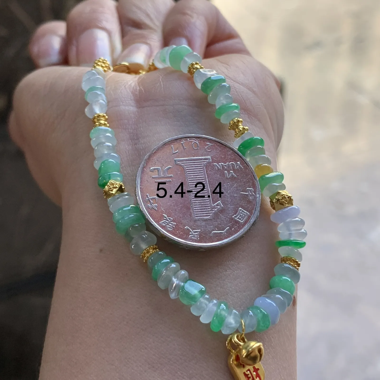 多彩特色手串
颜色漂亮……