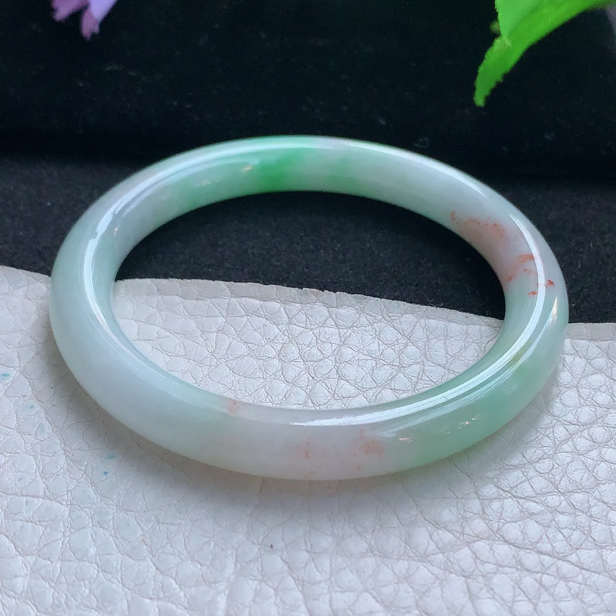 n实拍52.5*8美人镯 天然缅甸翡翠玉手镯三彩水润秀气圆条玉手环 叮当镯