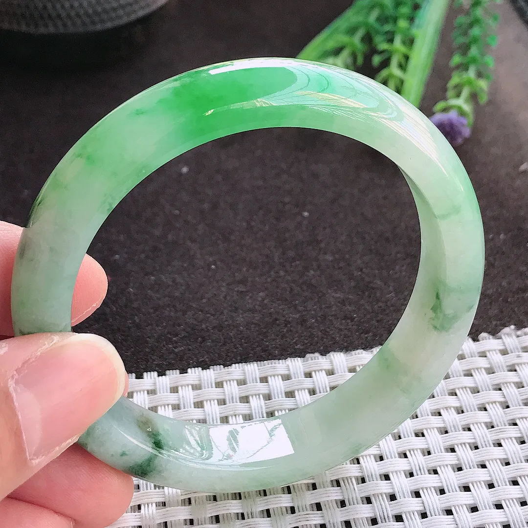 实拍翡翠A货56/12.2/8老坑冰润起胶飘阳绿手镯飘花翡翠玉镯女款百搭