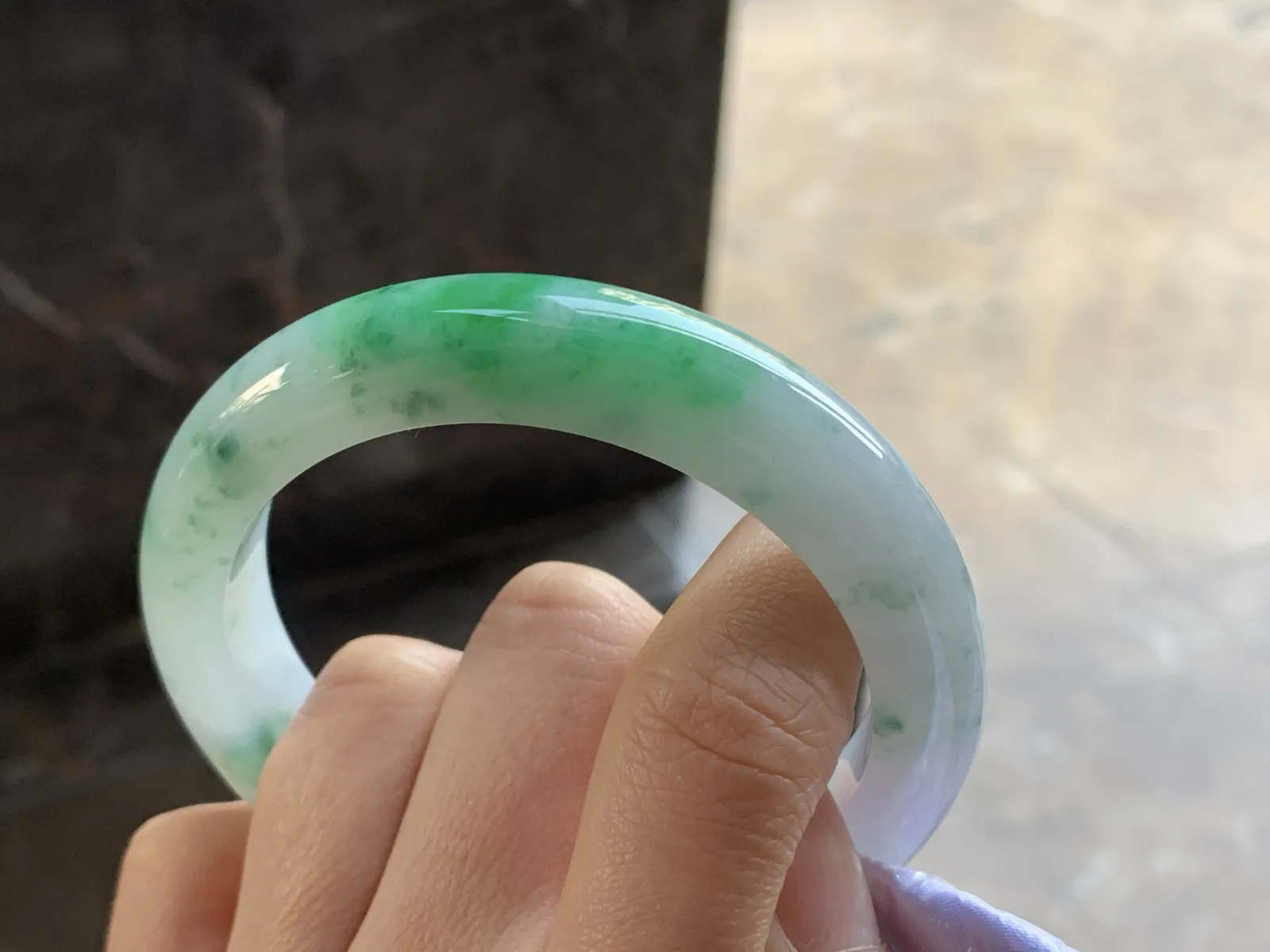 56-12.6-9.2

带色手镯^_^色阳