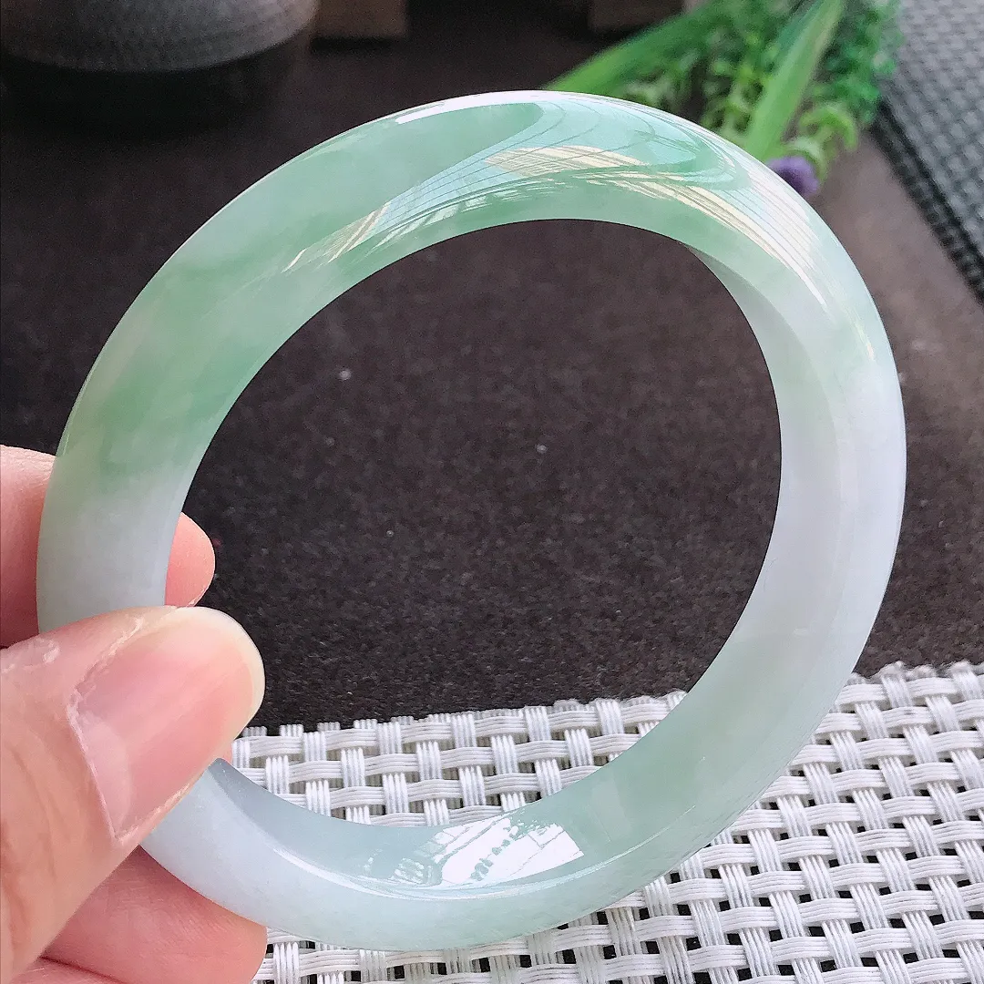 实拍翡翠A货63/12.6/9.5老坑冰胶水灵冰晴手镯翡翠玉镯女款百搭