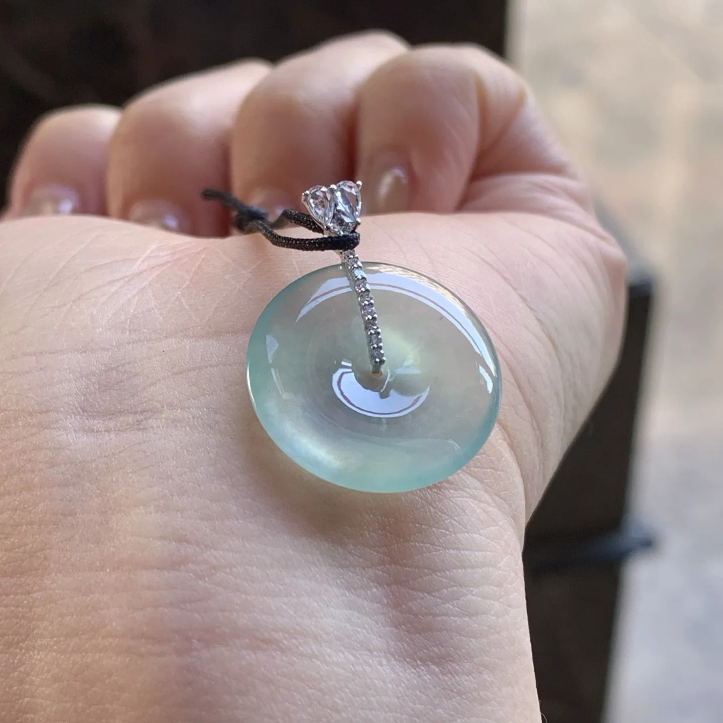 冰晴平安扣
平安顺遂～