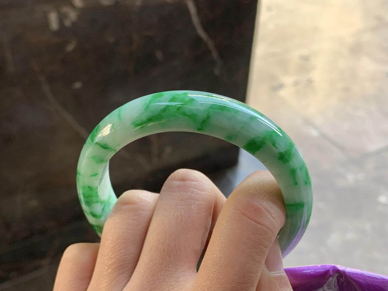 57.5-14-8.5

辣绿色手镯^_^鲜艳