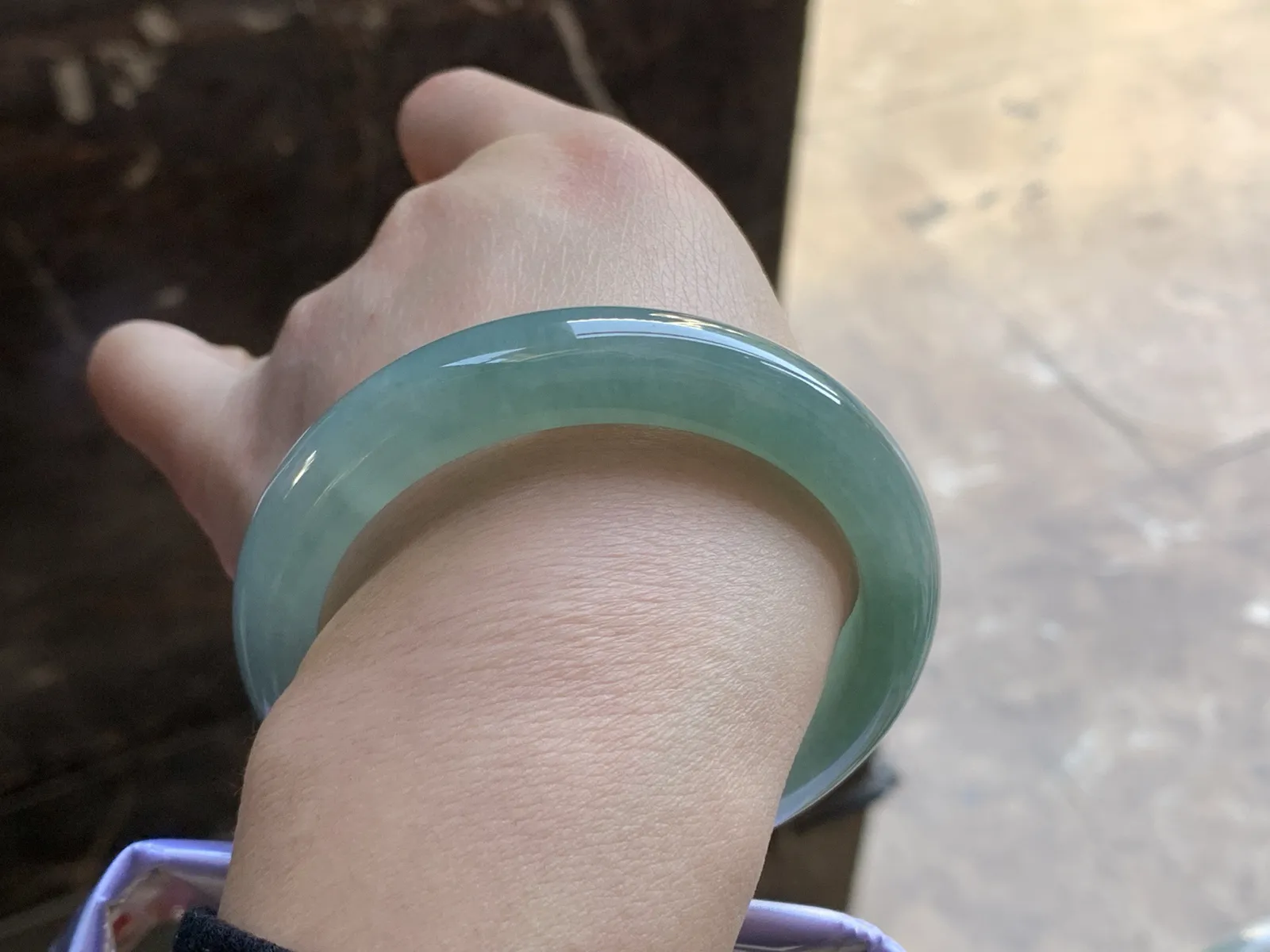 56-12-8.6

冰蓝水手镯^_^鲜艳 气质