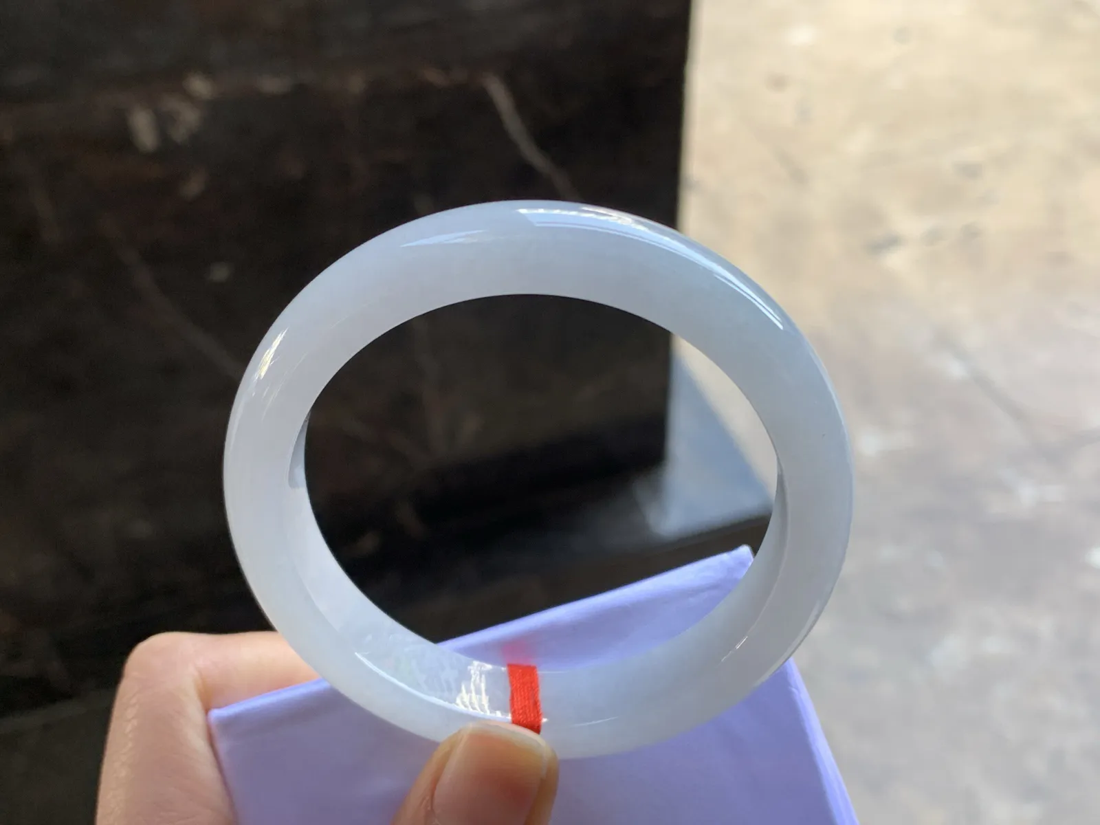 55.5-11.9-8.1

淡紫手镯^_^清新 细腻