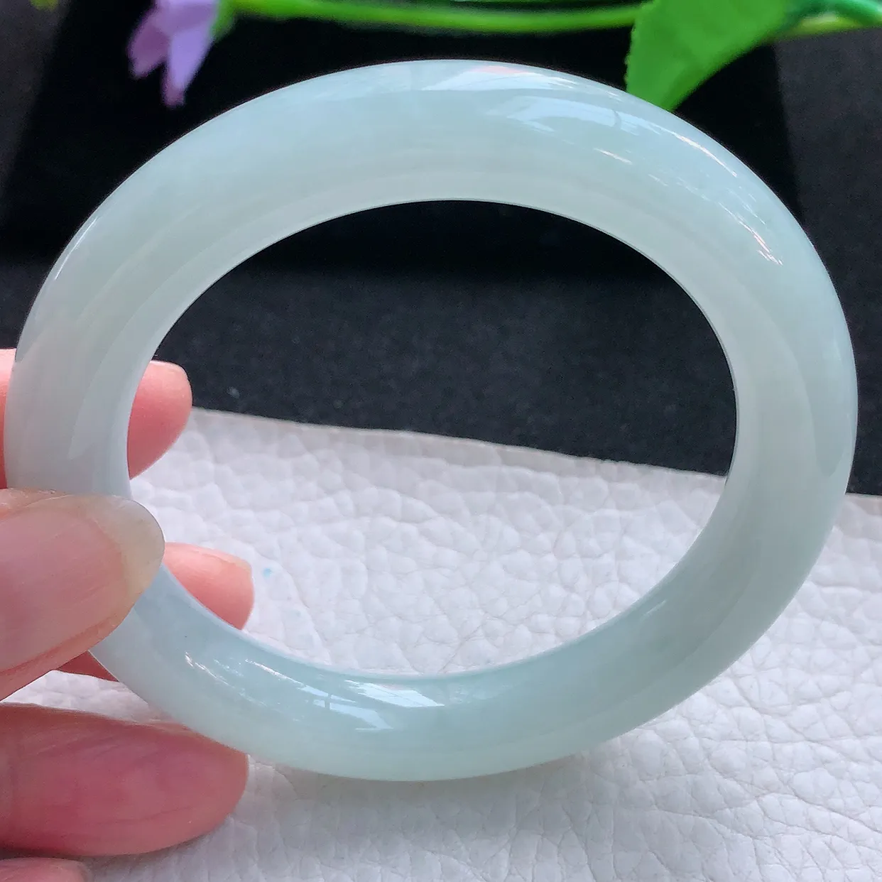 xc实拍57*10.5美人镯 天然缅甸翡翠玉手镯纯美水润圆条玉手环