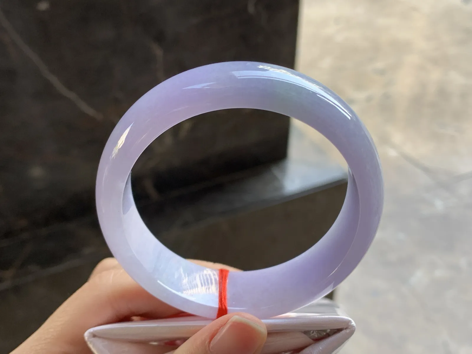 59-17.6-8

紫罗兰宽版手镯^_^玉质温润