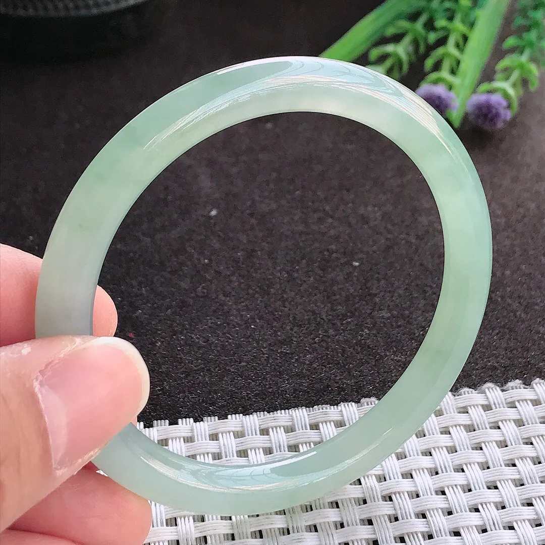 实拍翡翠A货54/7/7.6老坑冰胶果冻冰晴绿圆条手镯翡翠玉镯女款百搭