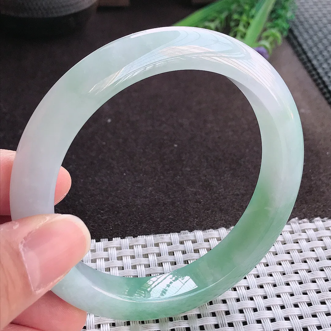 实拍翡翠A货63/12.6/9.5老坑冰胶水灵冰晴手镯翡翠玉镯女款百搭