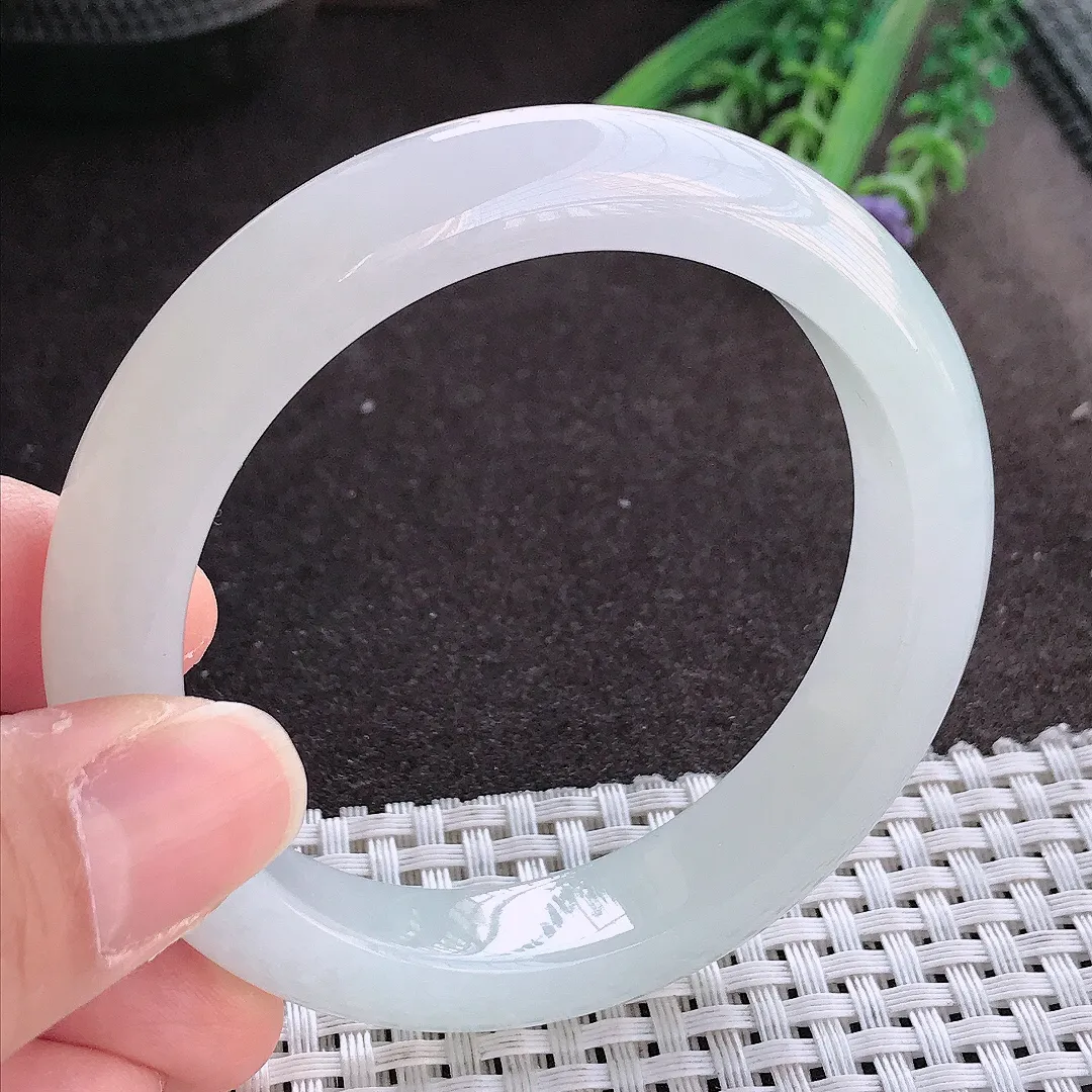 实拍翡翠A货55.5/12.3/8.8老坑冰纯果冻月光白手镯翡翠玉镯女款百搭