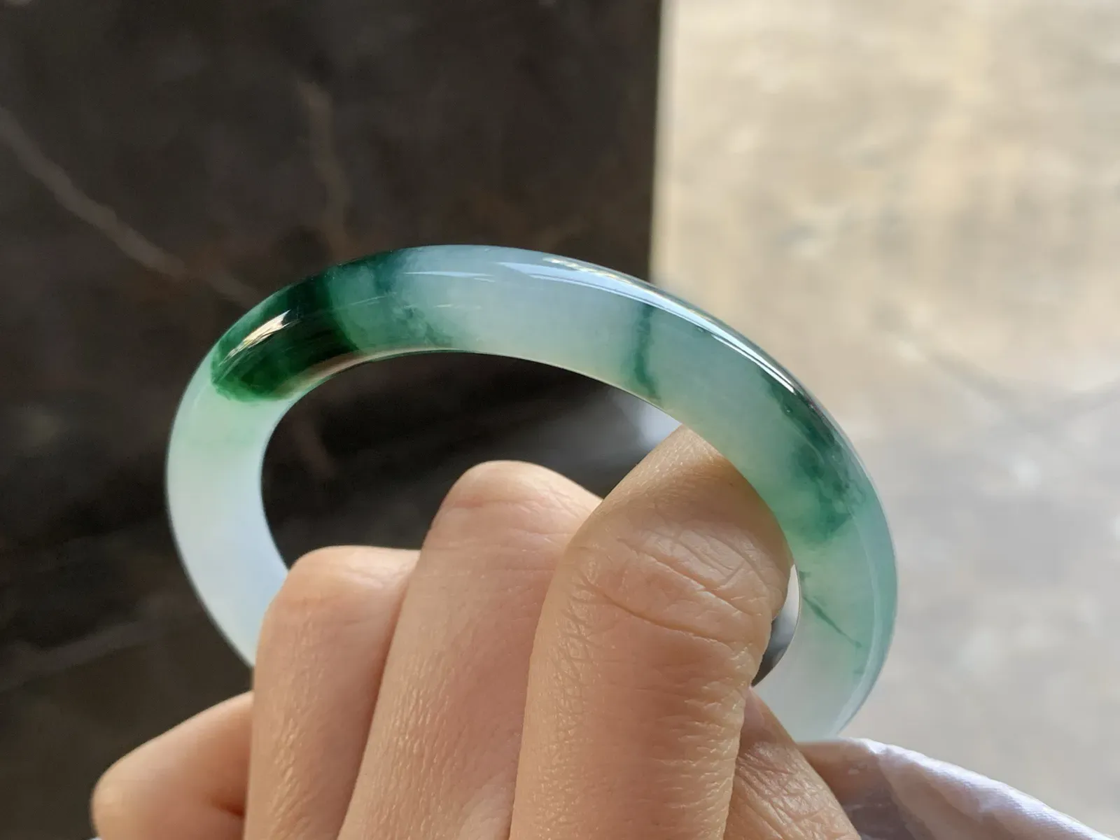 52-8.5

绿花圆条手镯^_^鲜艳 浓郁