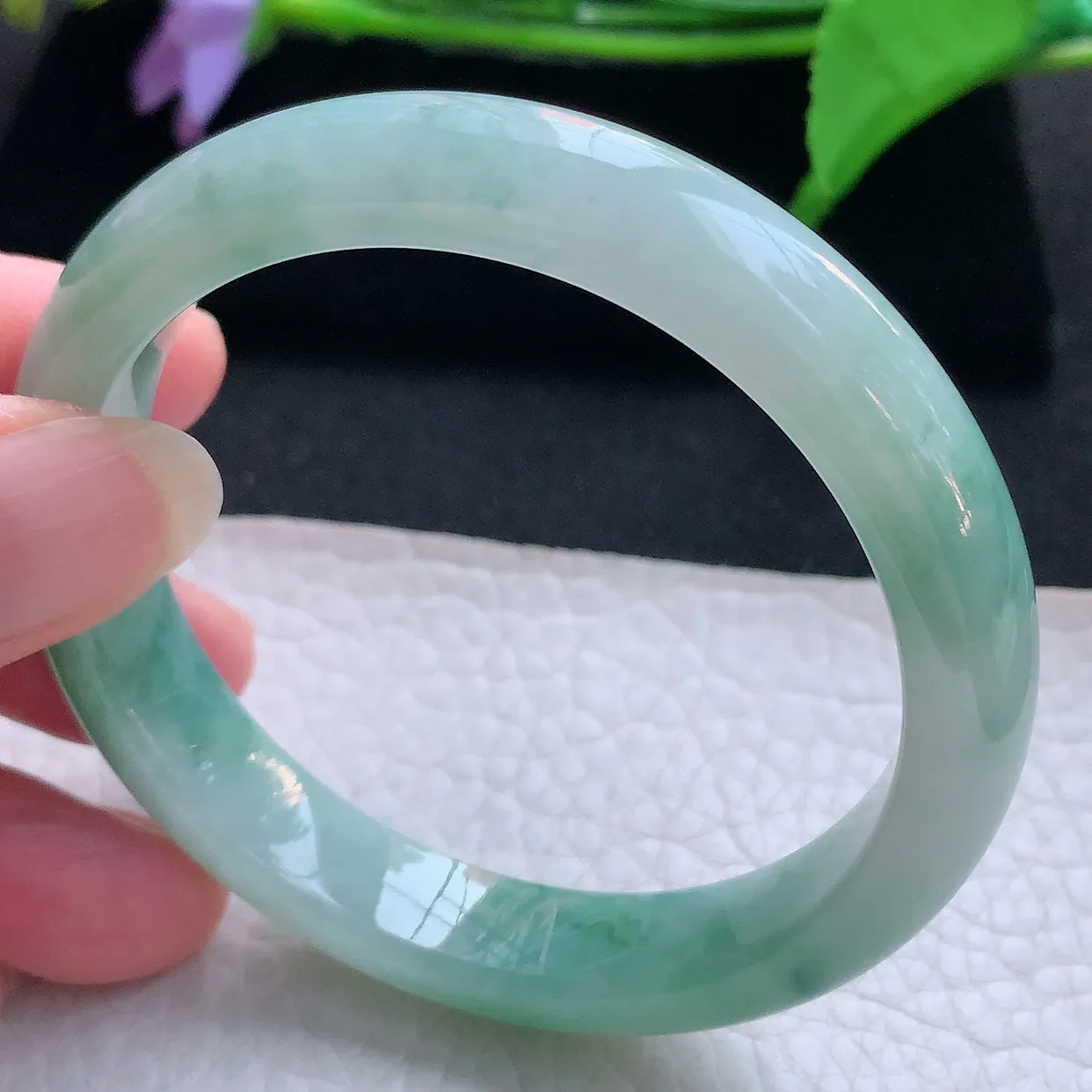 n实拍55*11*7.5平安镯 天然缅甸翡翠玉手镯秀气飘花宽边玉手环