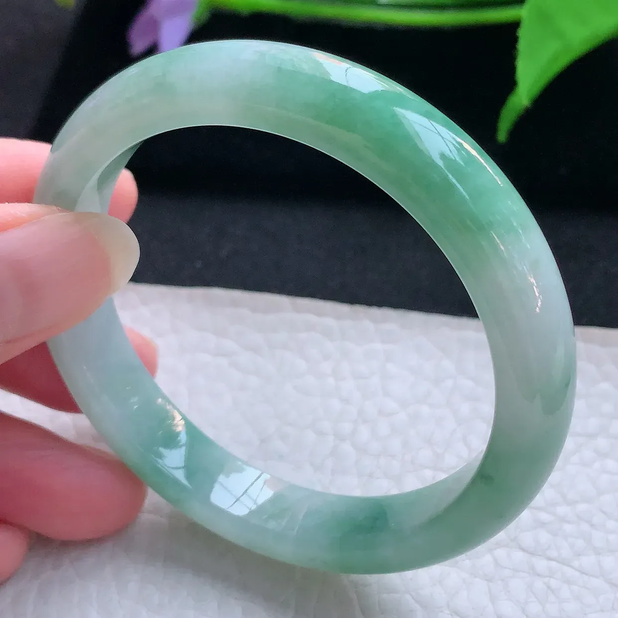 n实拍55*11*7.5平安镯 天然缅甸翡翠玉手镯秀气飘花宽边玉手环